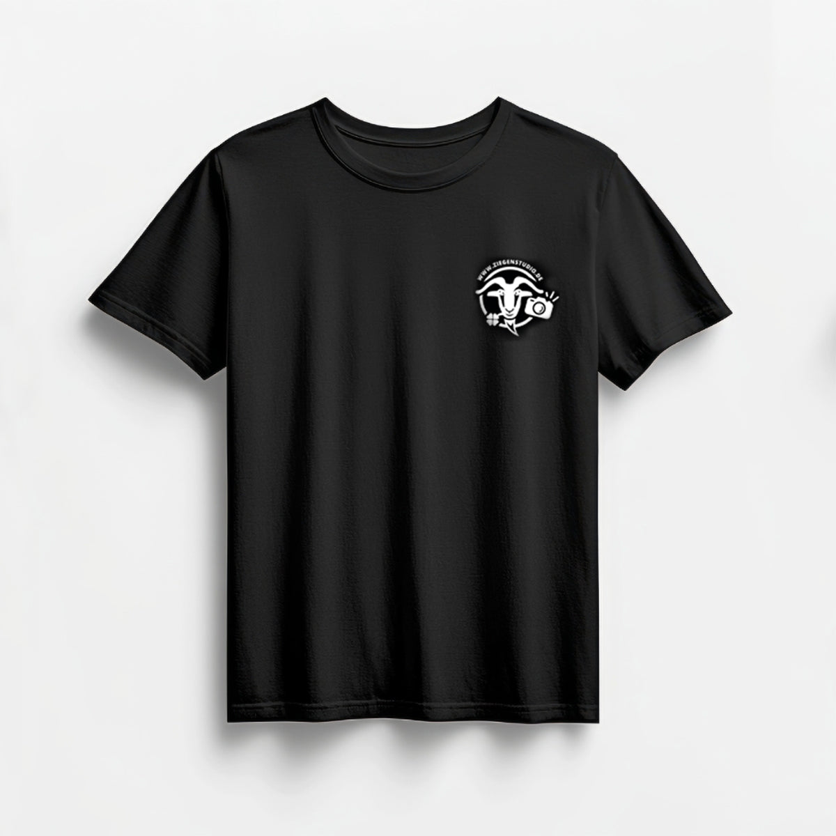 T-Shirt schwarz mit Motivaufdruck Logo vorne und Mara hinten